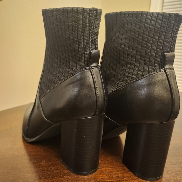 Amazon Bootie - Picture 4 of 4